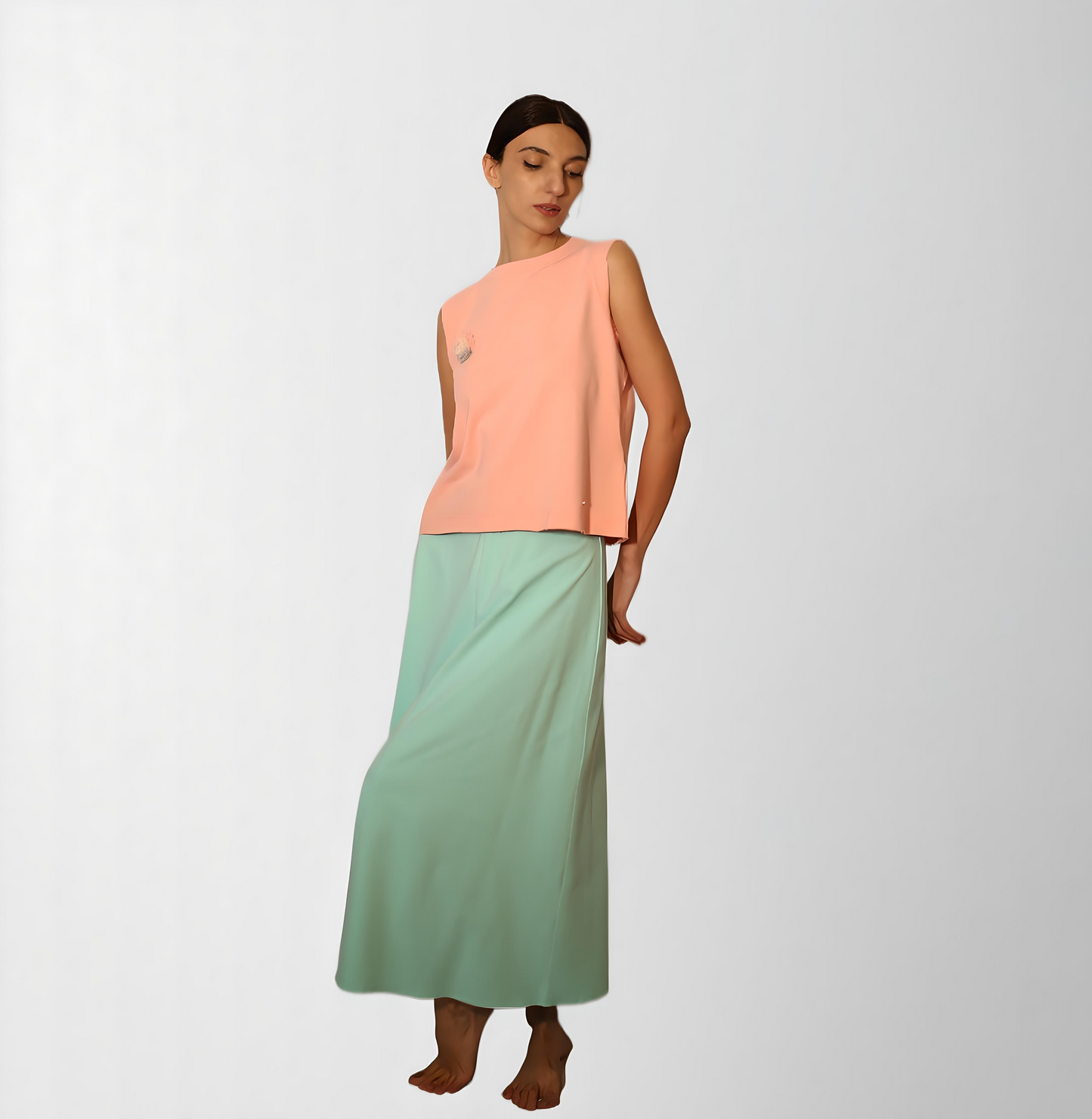 Soft lightweight cotton jersey skirt with grosgrain buckle belt