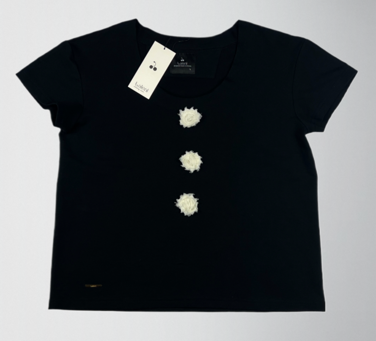 Cotton elastane blouse with handmade flowers