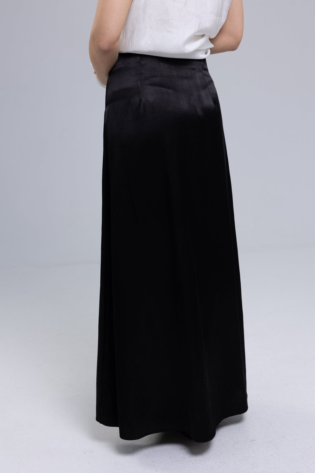 Women's black satin skirt by Baleni
