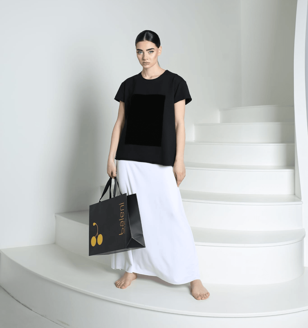 Black t-shirt with large silk velvet front patch - Baleni