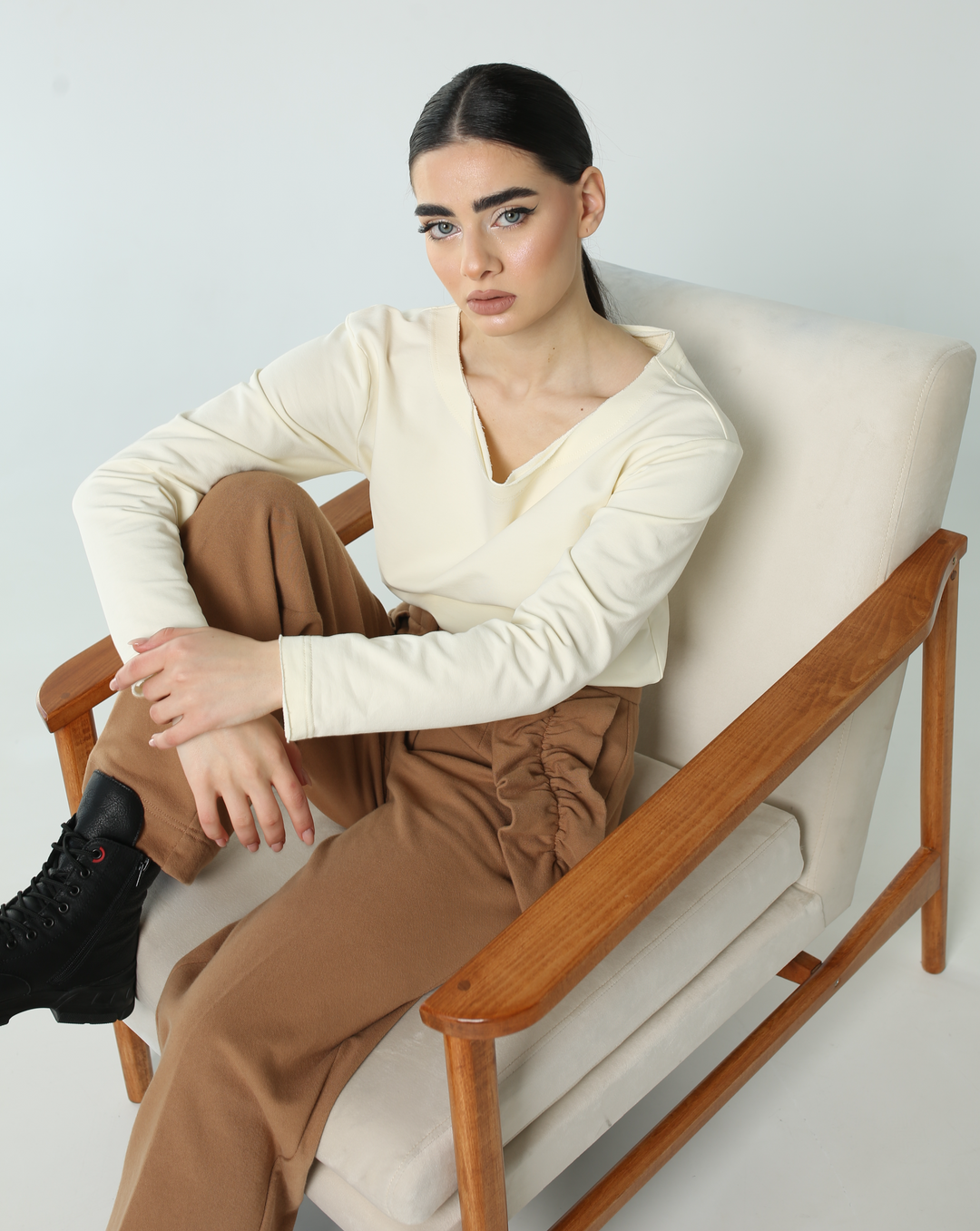 Women's brown bamboo jersey pants by Baleni