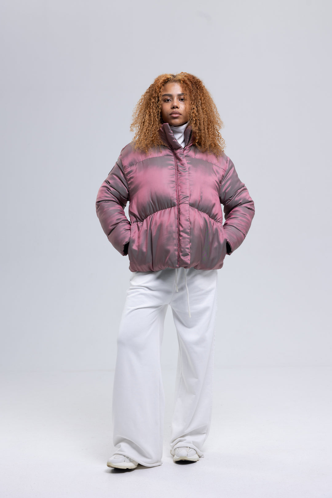 Two-tone pink quilted puffer jacket for women, full length with white wide-leg trousers - Baleni