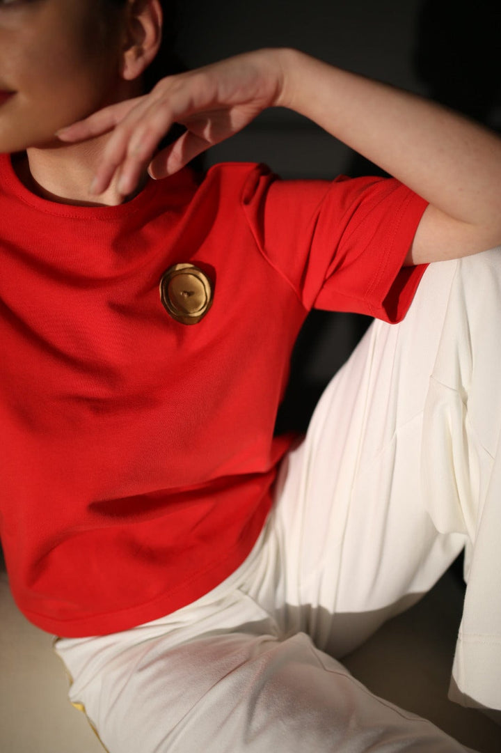 Red cropped t-shirt made in Armenia