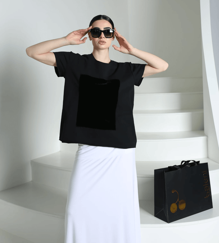 Relaxed fit black t-shirt for women, made in Armenia - Baleni