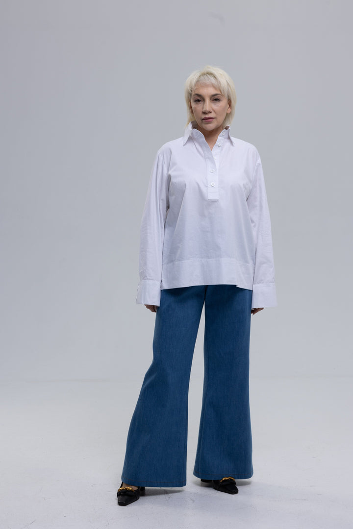 Women's white boxy cotton shirt with wide collar by Baleni