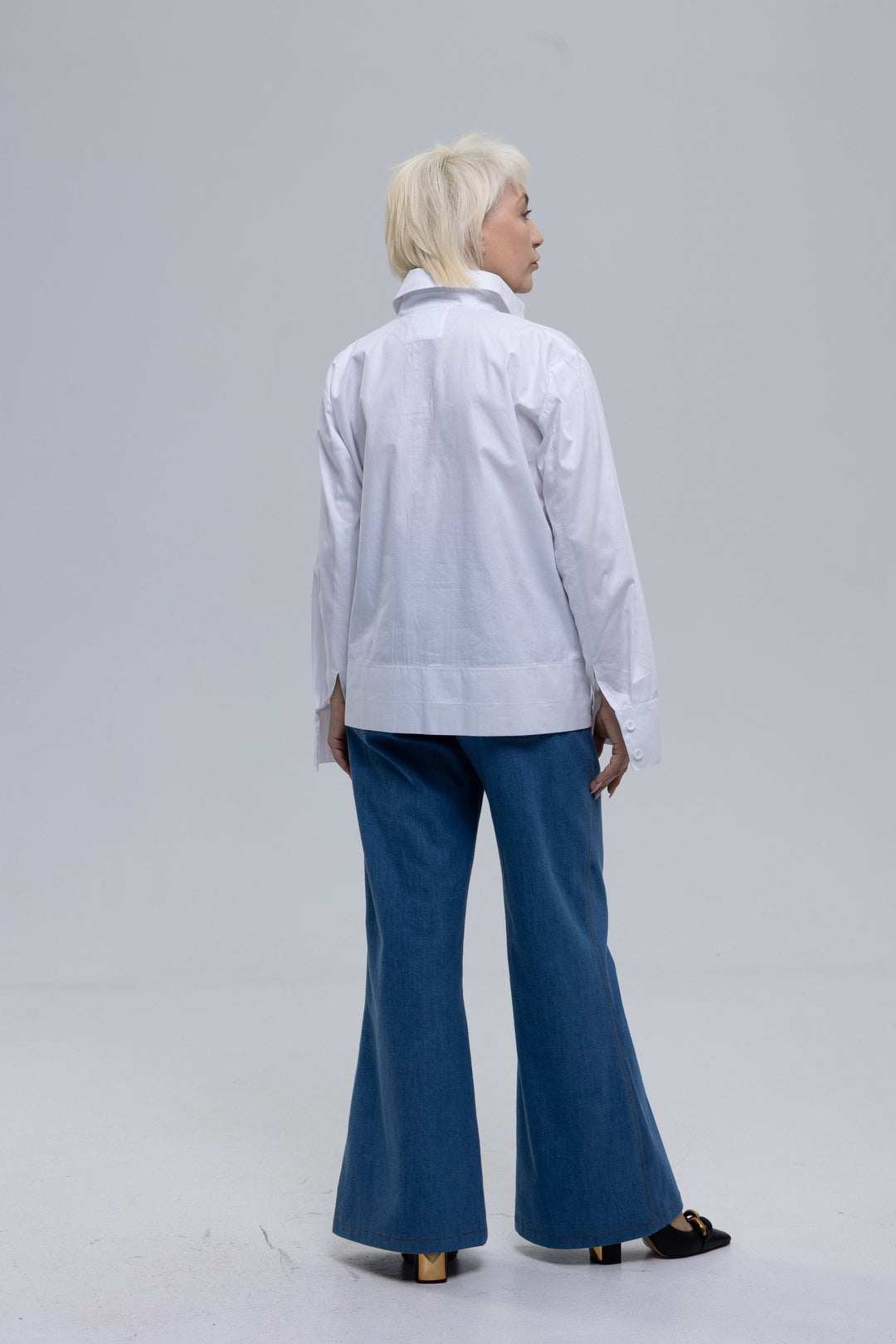 White cotton shirt with wide cuffs