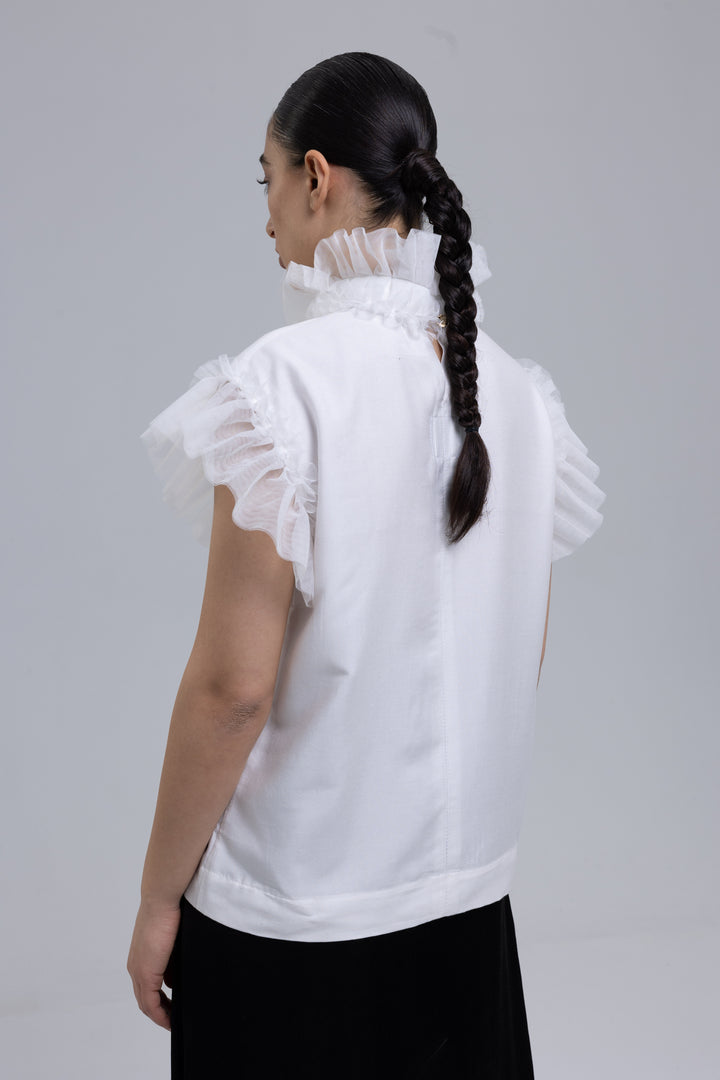 Silk linen blouse with frilled lace