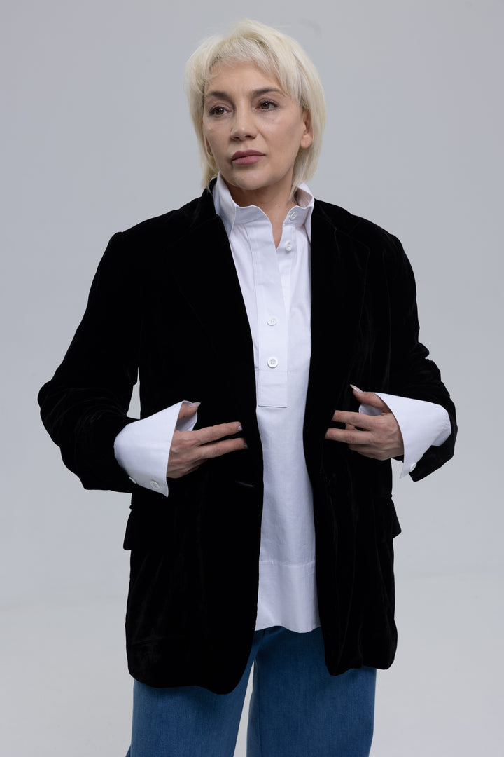 Women's velvet blazer with single velvet button fastening - Baleni