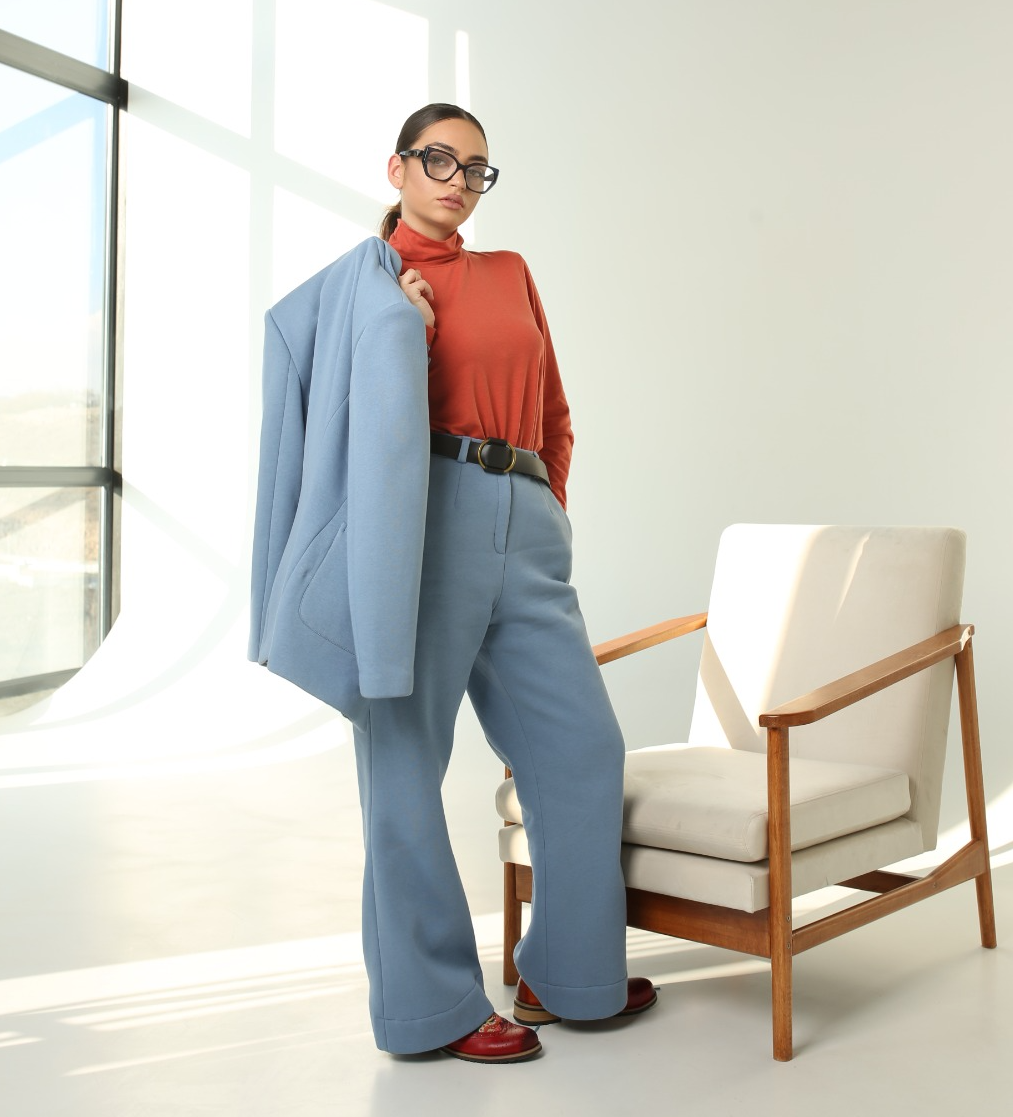 Blue work suit for women with single-breasted blazer - Baleni